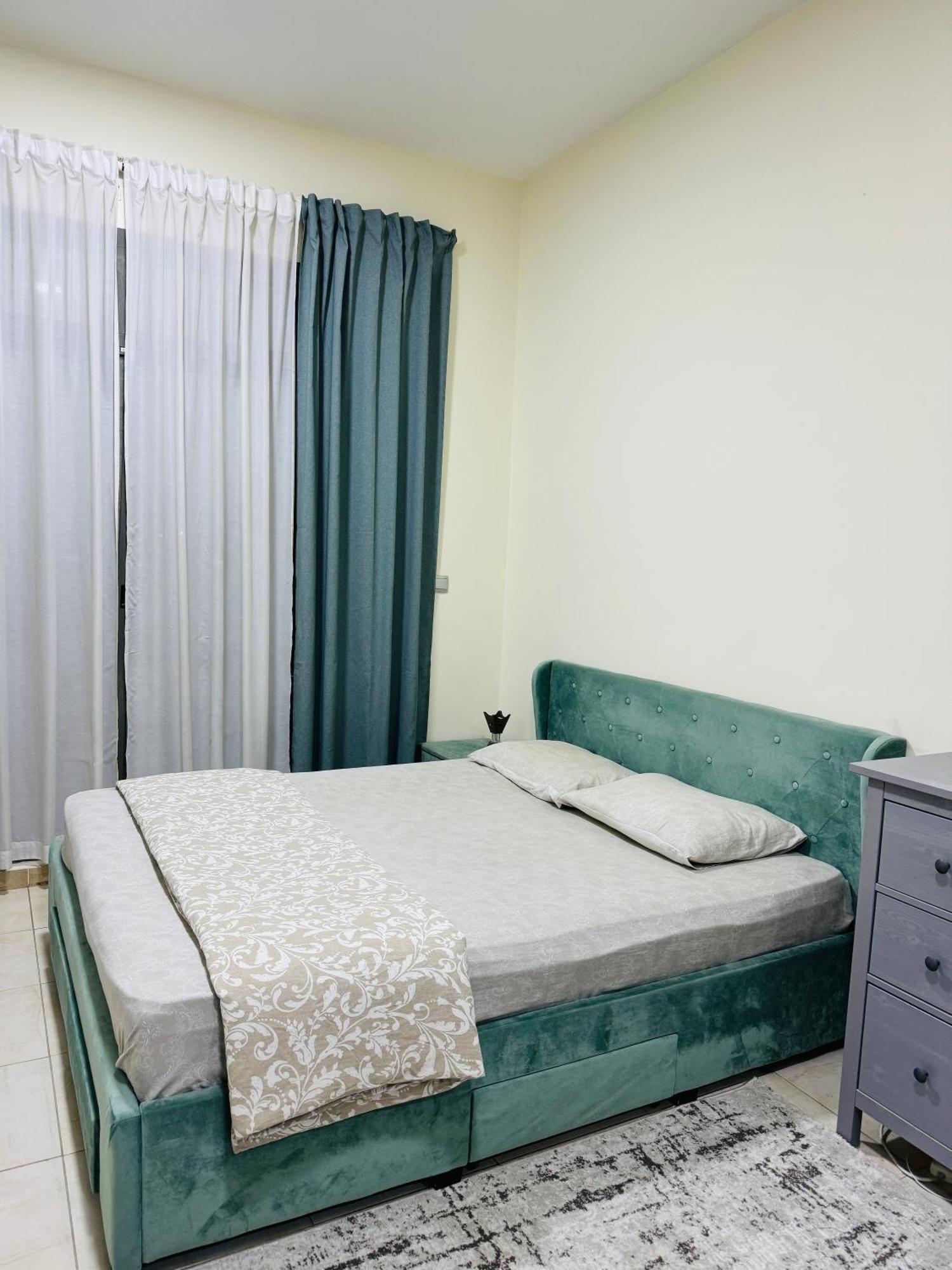 Bright Spacious In Sports Dubai